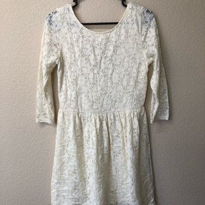 Lace dress (size large but fit M)